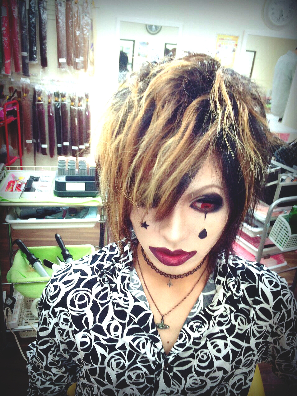完成度高めでカッコイイ V系フルメイク ヘアセット 新宿歌舞伎町の美容室 Hair Set Up S ヘアセット メイク 着付け