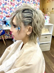 カッコ良く可愛く新宿でメンズセット サイド三つ留めルーズ巻き 新宿歌舞伎町の美容室 Hair Set Up S ヘアセット メイク 着付け