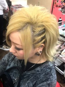 クールでカッコイイ 片サイドねじり上げアシメスジ盛り 新宿歌舞伎町の美容室 Hair Set Up S ヘアセット メイク 着付け クールでカッコイイ 片サイドねじり上げアシメスジ盛り 新宿歌舞伎町の美容室 Hair Set Up S ヘアセット メイク 着付け