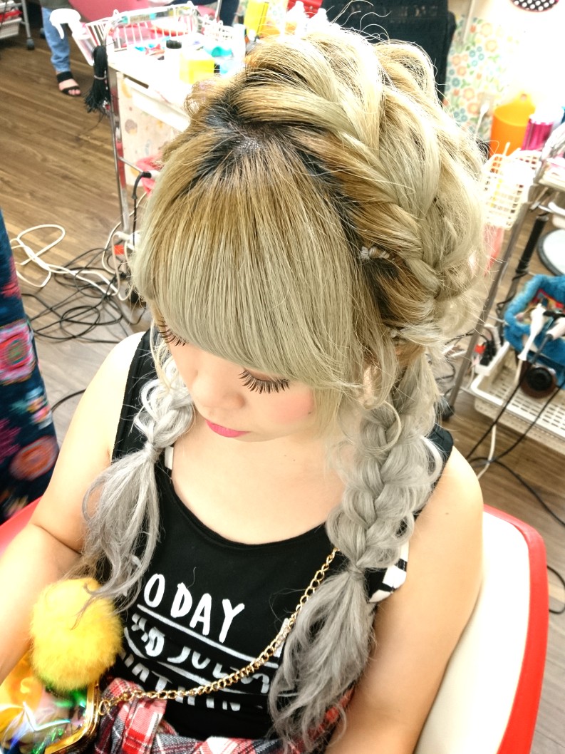 絶対可愛い 編み込みツイン編みおろし 新宿歌舞伎町の美容室 Hair Set Up S ヘアセット メイク 着付け