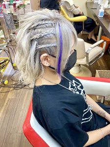 カッコイイ系 スジ盛りサイド三つ編み込み 新宿歌舞伎町の美容室 Hair Set Up S ヘアセット メイク 着付け