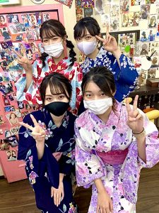 お友達とみんなで浴衣着付け ヘアセット 楽しい 新宿歌舞伎町の美容室 Hair Set Up S ヘアセット メイク 着付け