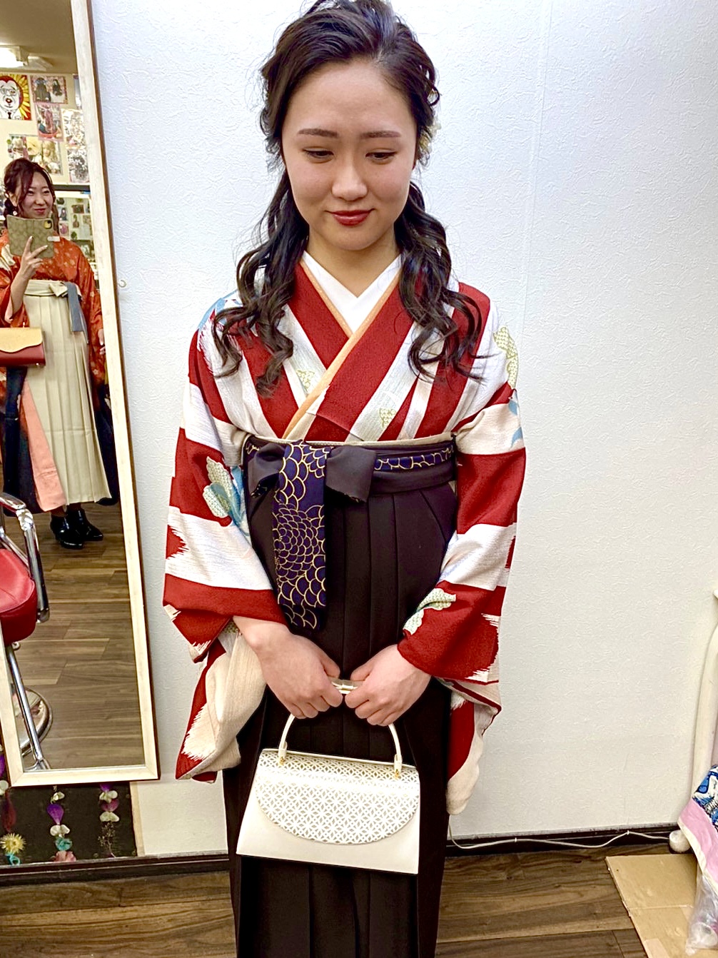 可愛く袴着付け ヘアセット で 他の人と差をっ 新宿歌舞伎町の美容室 Hair Set Up S ヘアセット メイク 着付け 可愛く袴着付け ヘアセット で 他の人と差をっ 新宿歌舞伎町の美容室 Hair Set Up S ヘアセット メイク 着付け