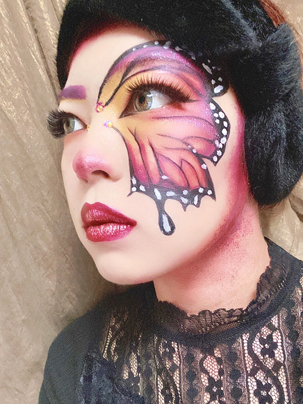 ハロウィンメイク『蝶のように舞い、蜂のように刺す女』