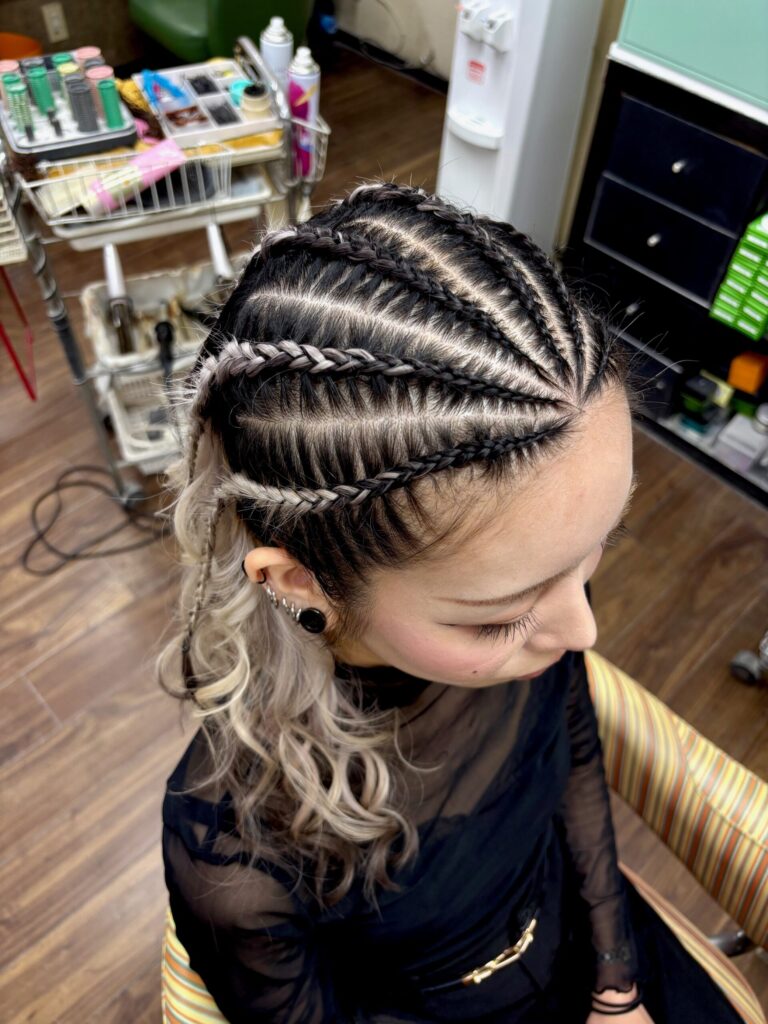 ダンスなどに♪『おしゃれハーフコーンロウ』午前中施術NG☆完全予約制電話予約のみ
