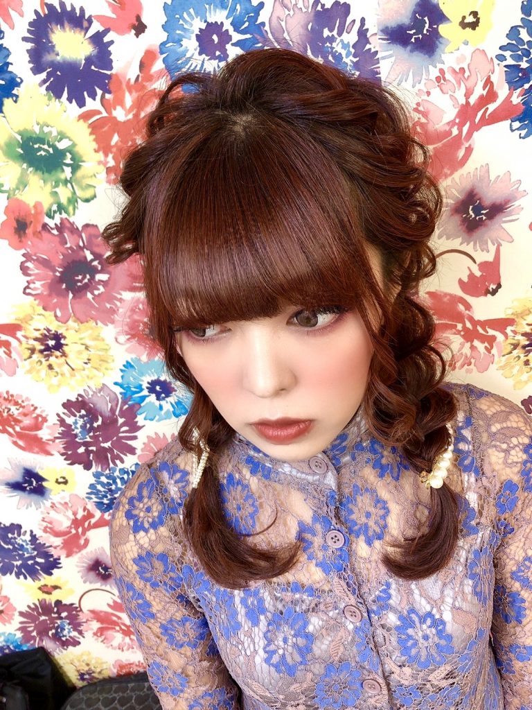 ミディアムツイン編みおろし~(*´▽`*)可愛い♪