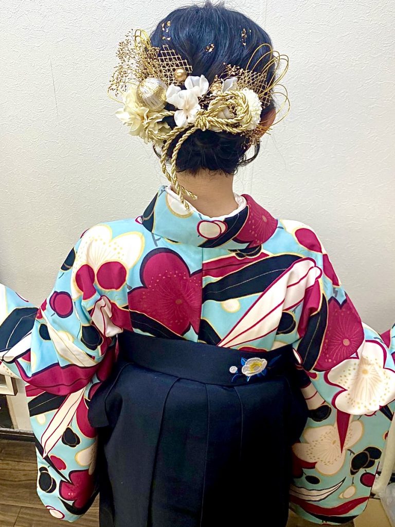 もうすぐ3月!3月と言えば『卒業式!袴着付け』(^○^)