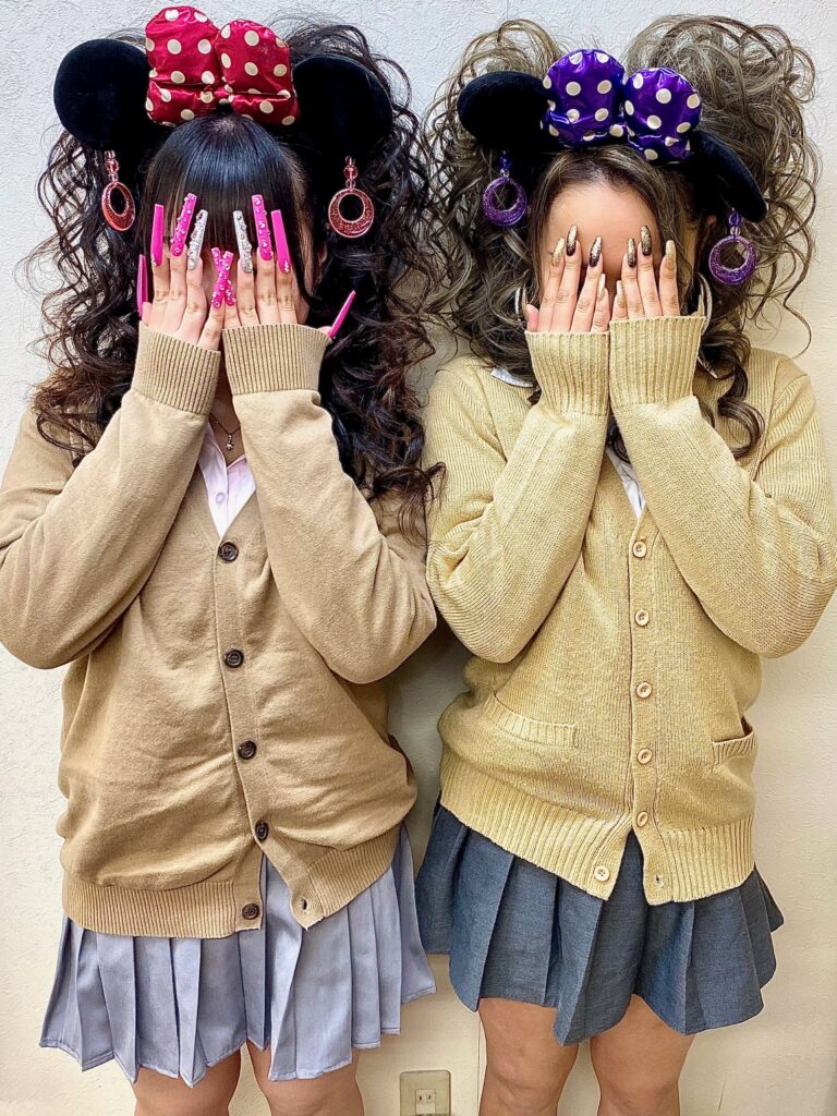 大人気♪『ディズニー制服スジ盛りツインテール』